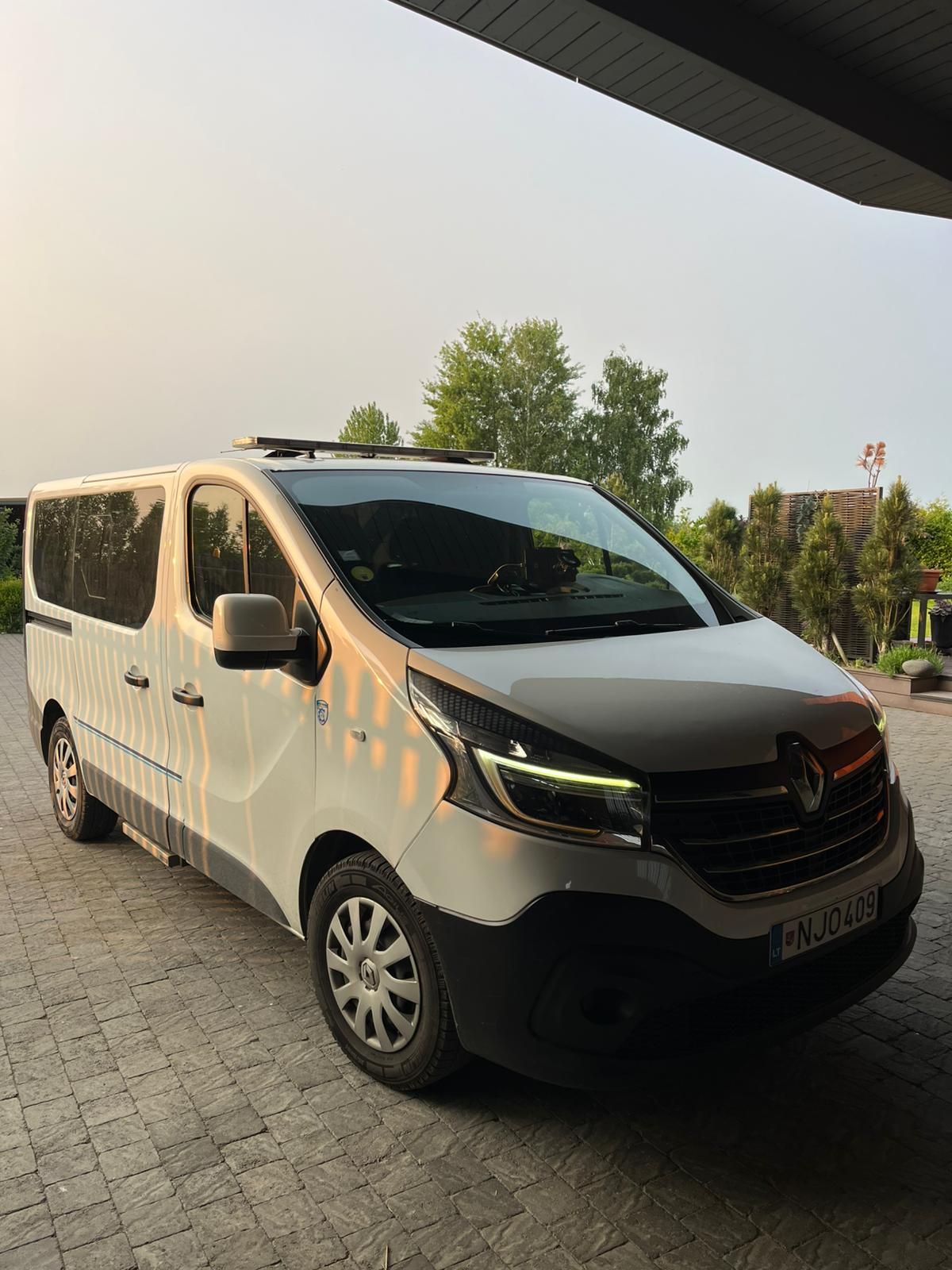 Renault front other side